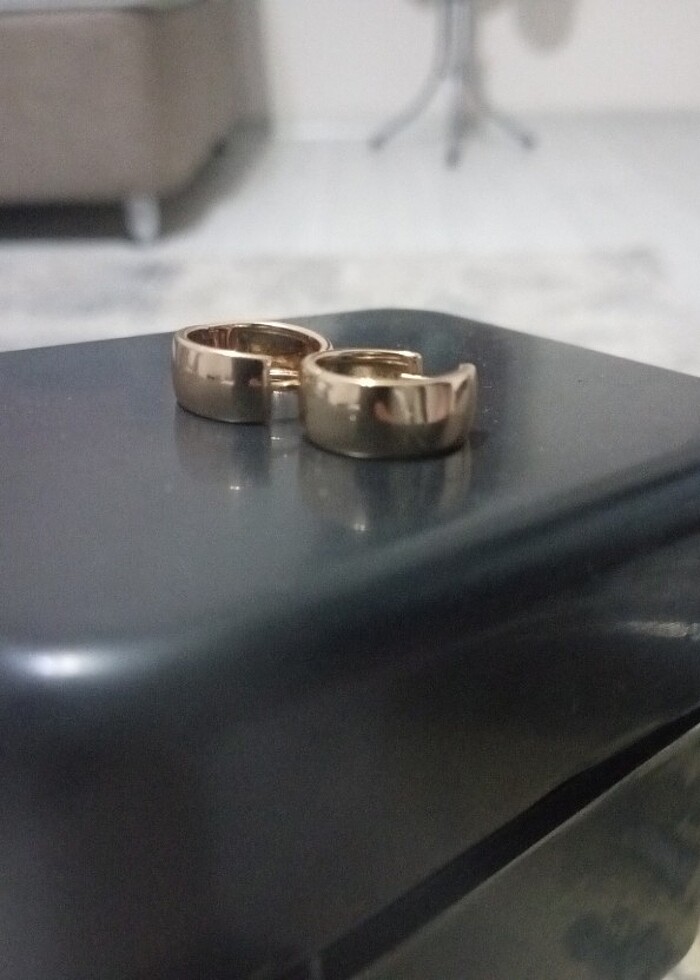 Küçük Bombeli Halka Küpe - Görsel 2