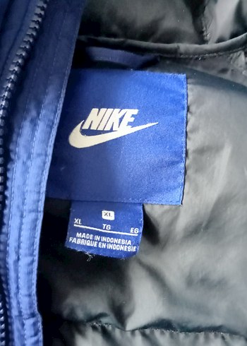 Nike Erkek Lacivert Kapitone Kışlık Mont - Görsel 3