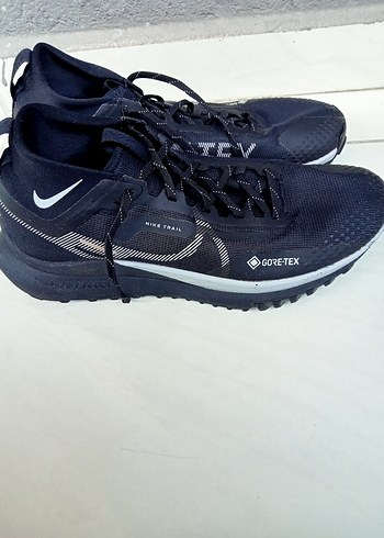 Erkek Siyah GORE-TEX Koşu ve Antrenman Ayakkabısı