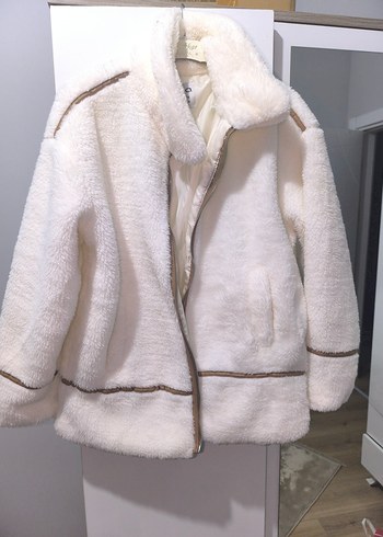 Kürklü Beyaz Peluş Ceket