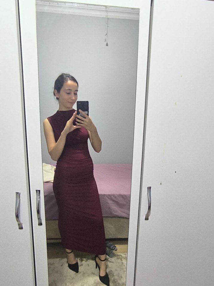 Bordo Yüksek Yakalı Midi Elbise - Görsel 2