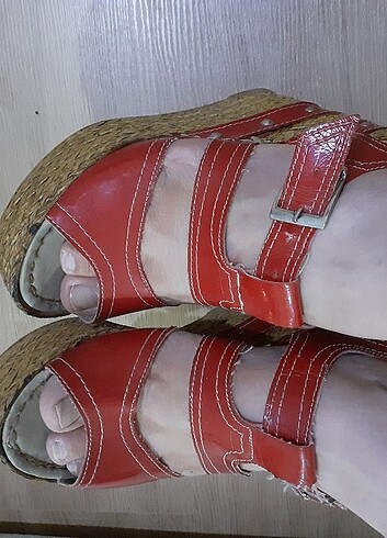 Yazlık ayakkabi