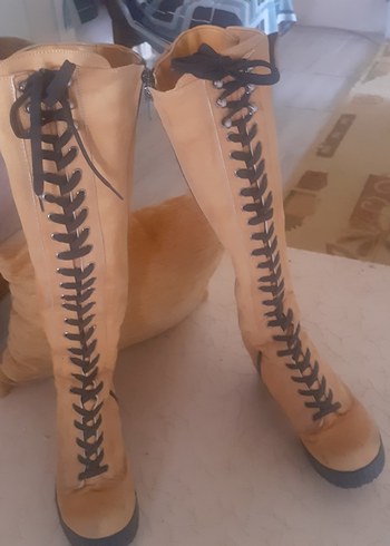 Bej Deri Stiletto Topuklu Bağcıklı Kadın Çizme