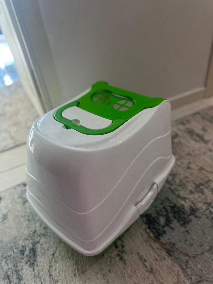 Yeşil Kapılı Kedi Taşıma ve Kum Kabı - Görsel 2