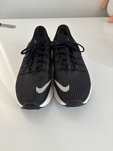37,5 Beden nike running siyah spor ayakkabı