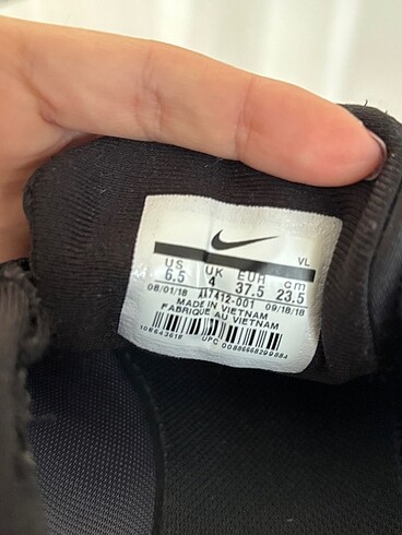 37,5 Beden siyah Renk nike running siyah spor ayakkabı