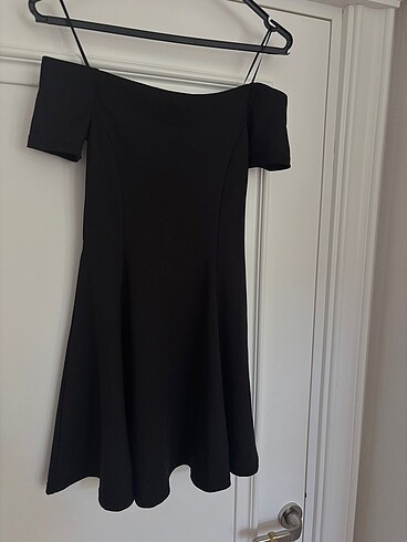 ZARA DÜŞÜK KOLLU ELBİSE