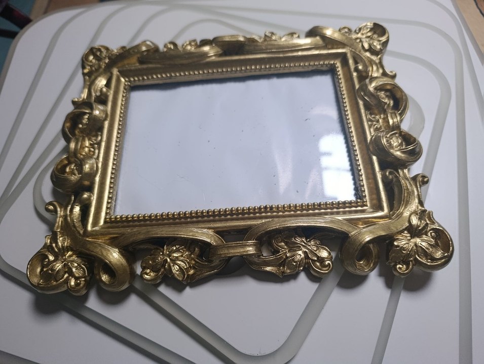 Parlak Altın Renkli Dekoratif Çerçeve - Görsel 5