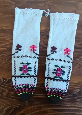 Nakışlı Beyaz Kız Çorabı - Görsel 5