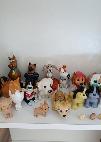 Diğer 100 tane köpek figur koleksiyon