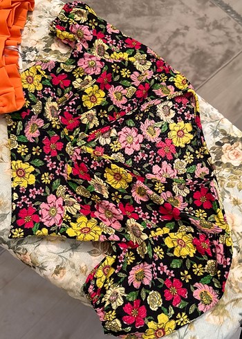 s Beden Çiçek Desenli Bohem Renkli crop ve şort takım