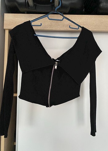 Bershka Siyah Fermuarlı Uzun Kollu Crop Top - Görsel 2