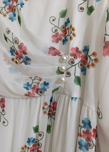 Uzun Beyaz Nakışlı şifon Elbise - Görsel 3