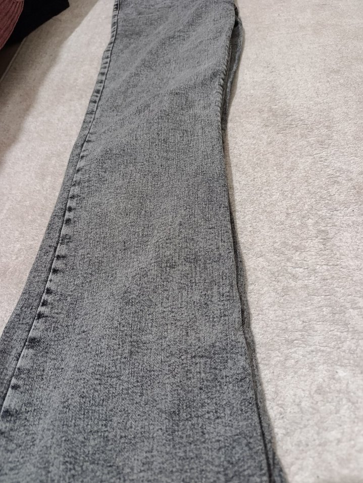 Kadın Gri Kot Pantolon - Kemerli, Normal Boy - Görsel 3