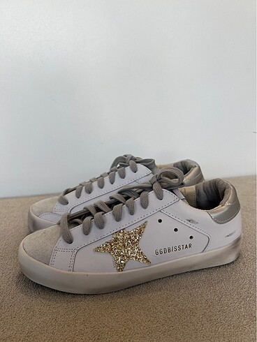 golden goose gold yıldızlı