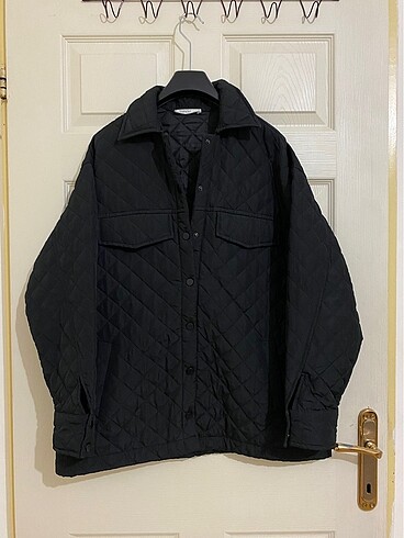 Cepli oversize kapitone ince mont
