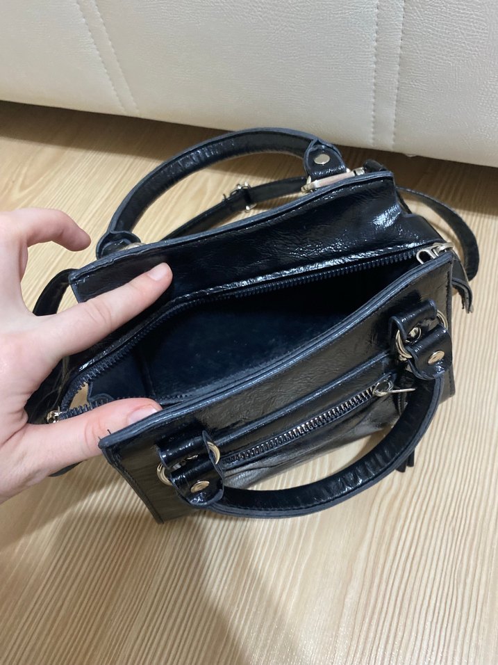 Siyah Deri Tokalı Kadın El Çantası - Görsel 4