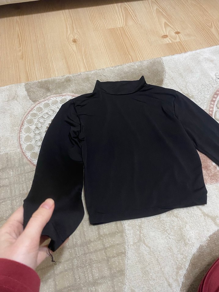 Siyah Yarım Balıkçı Yaka Crop Top - Görsel 2