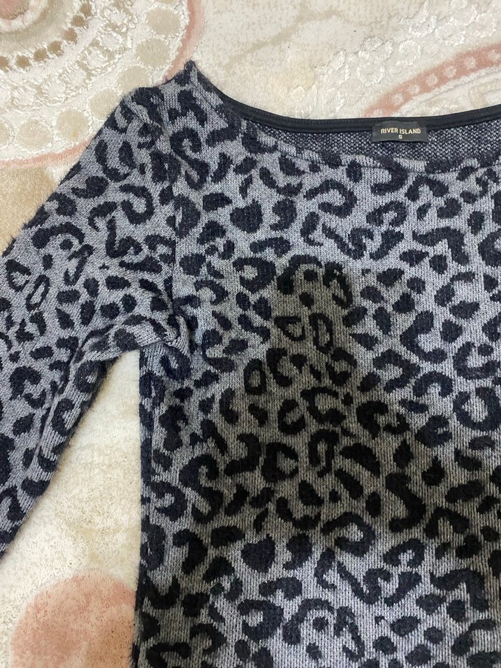 Gri Yılan Desenli Kadın Triko - Görsel 2