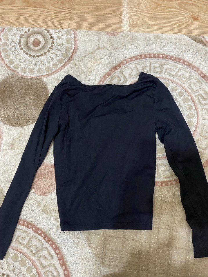 Siyah Uzun Kollu Kare Yaka Dar Kesim Bluz - Görsel 3