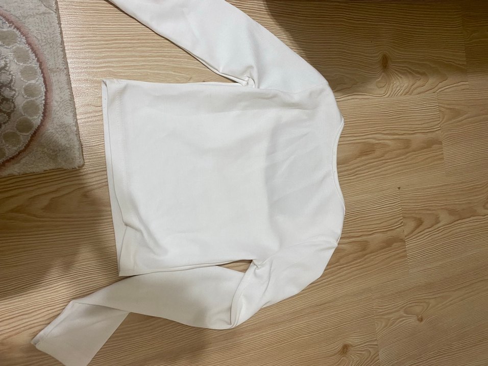 Beyaz Uzun Kollu Kadın Bluz - Görsel 3