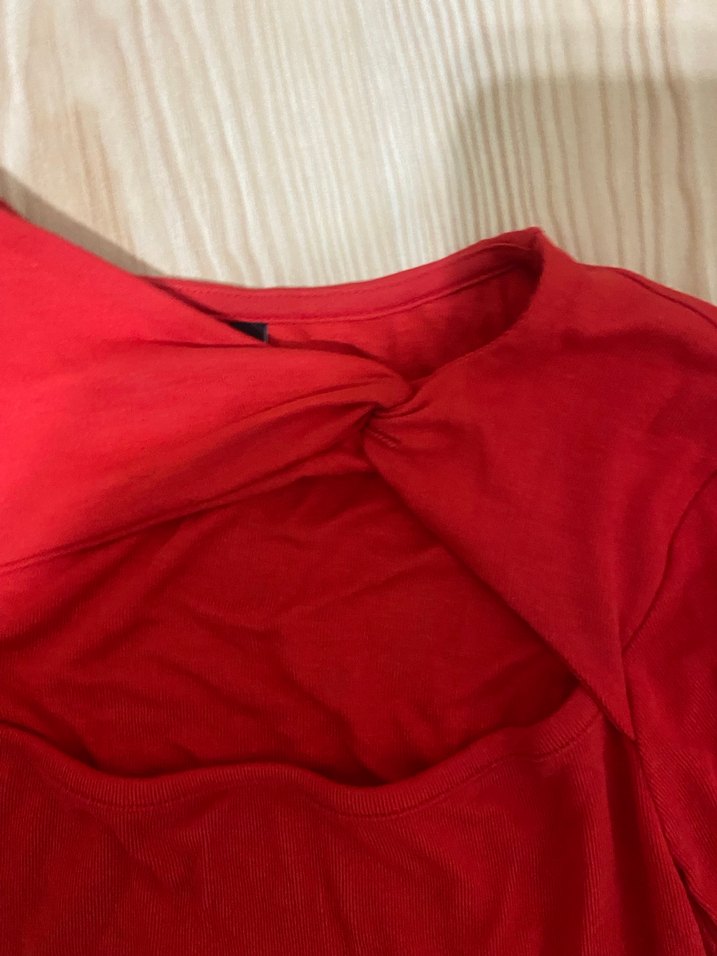 Kırmızı pencereli bluz - Görsel 2
