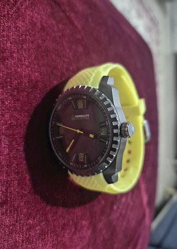 Sarı Kayışlı Erkek Spor Saati - Görsel 3