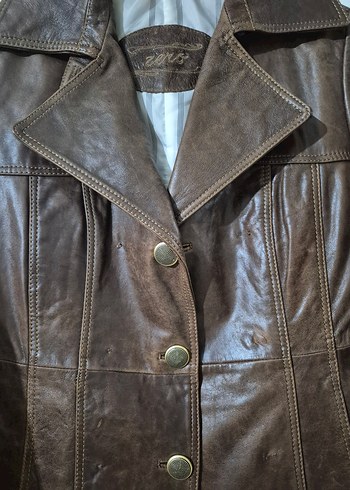 Taslanmiş gerçek Deri  önünde ve kolunda düğmeleri dikilecek. - Görsel 4