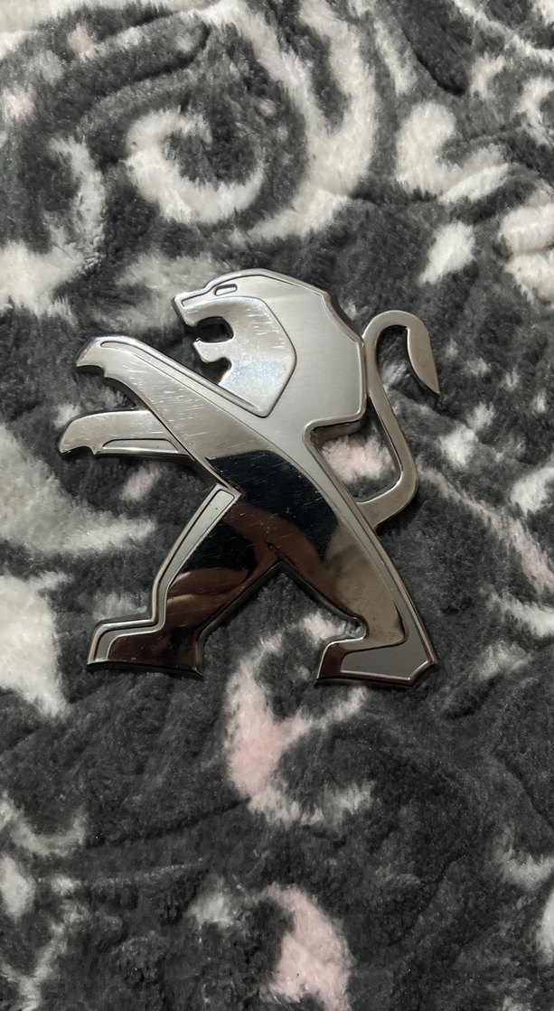 Peugeot araba logosu - Görsel 3