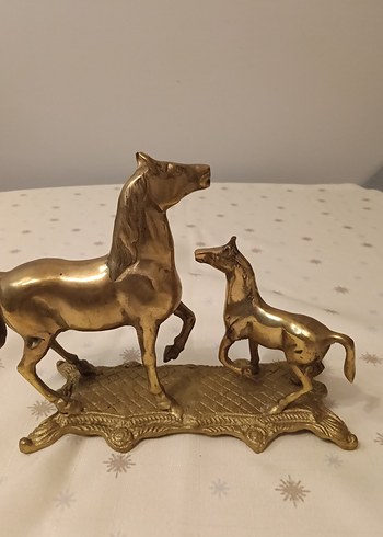 Antika Pirinç Yavrulu At - Görsel 3