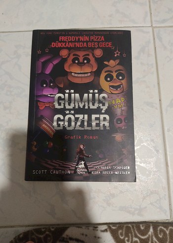 Freddy'nin Pizza Dükkanı - Gümüş Gözler Grafik Roman
