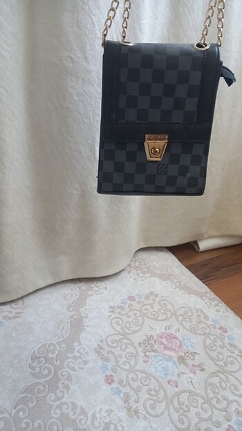 Louis Vuitton Kol cantasi