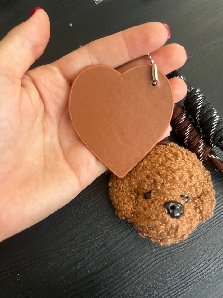 Kahverengi Ponponlu Kadın Anahtarlık - Görsel 3