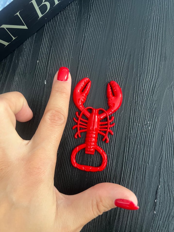 Kırmızı yengeç şeklinde şişe açacağı - Görsel 3