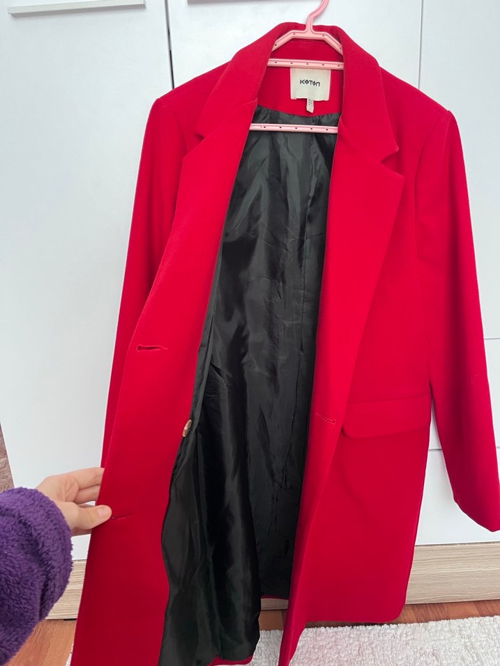 Çift düğmeli kırmızı kaban - Görsel 3