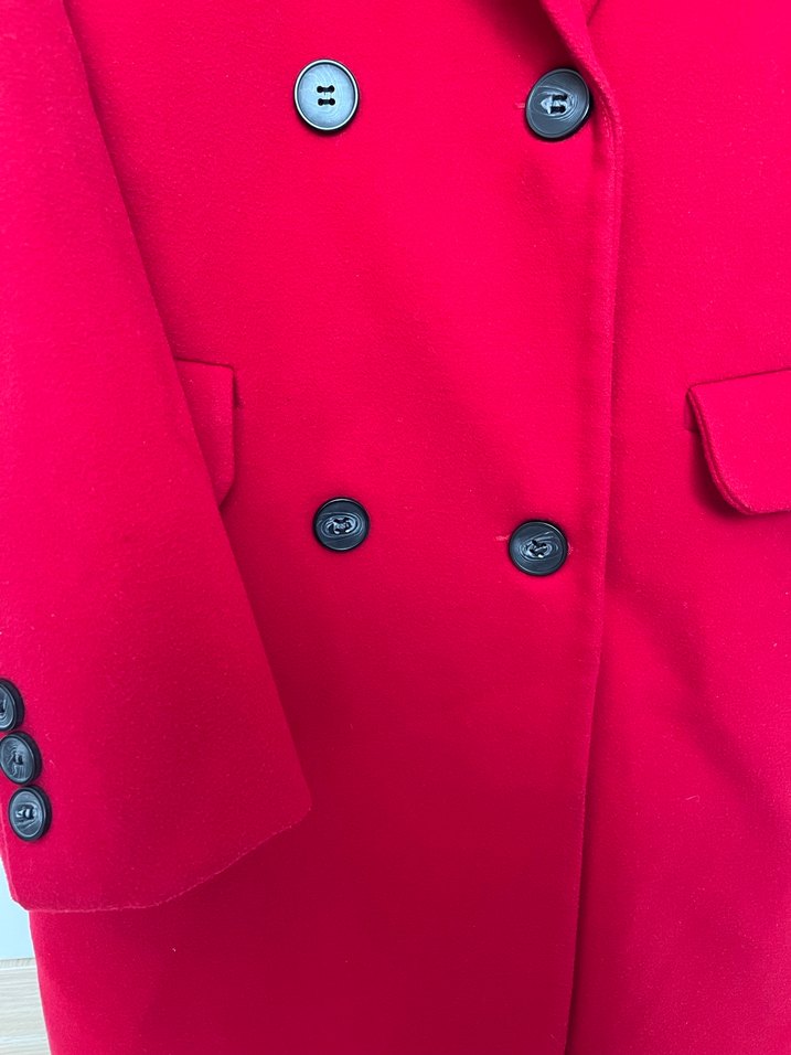 Çift düğmeli kırmızı kaban - Görsel 2