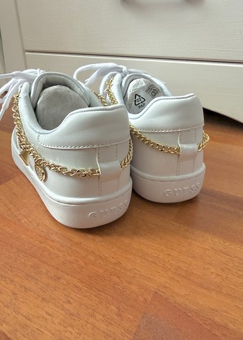 Guess orijinal spor ayakkabı - Görsel 4