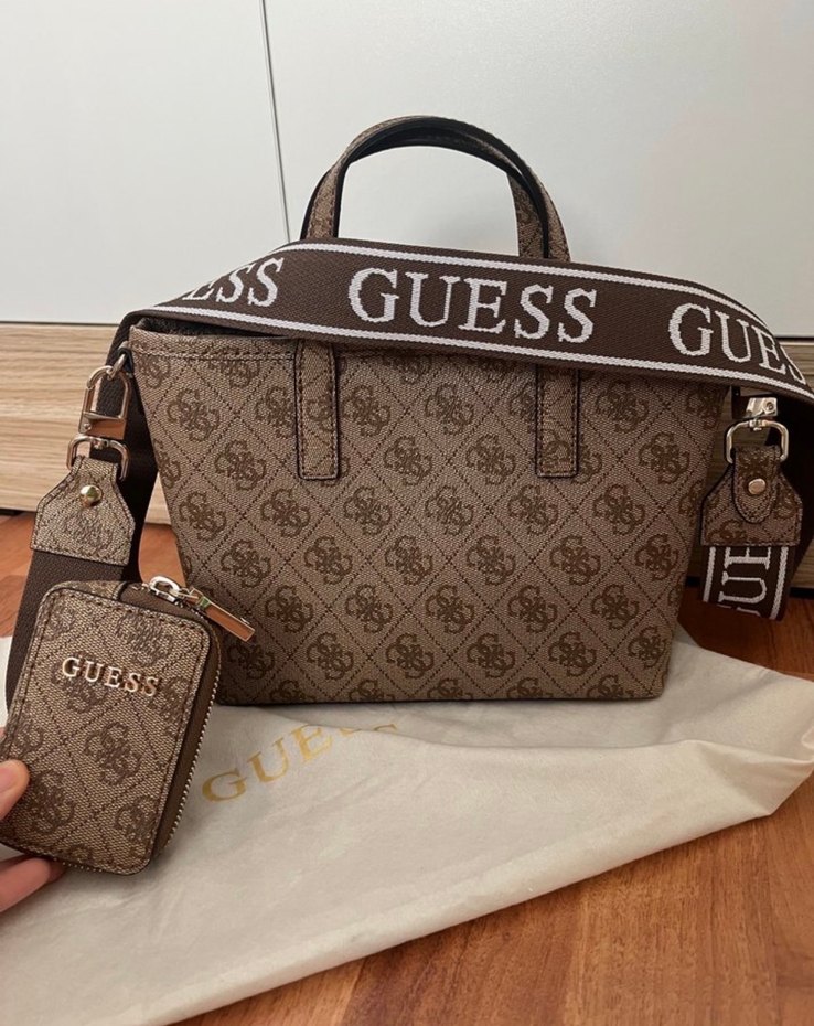 Guess Kadın Kahverengi Deri Baskılı Omuz Çantası - Görsel 3