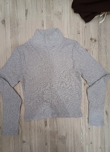 Gri yarım boğazlı crop 