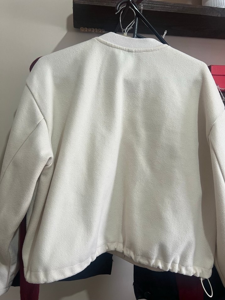 Düğmeli Beyaz Kadın Ceket - Görsel 4