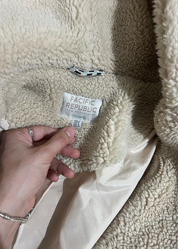 Bej Kapüşonlu Kürk Detaylı Kadın Ceket - Görsel 3