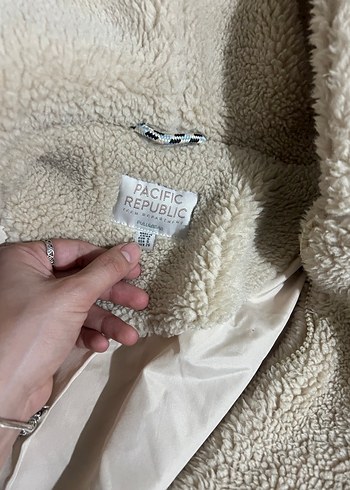 Bej Kapüşonlu Kürk Detaylı Kadın Ceket - Görsel 2