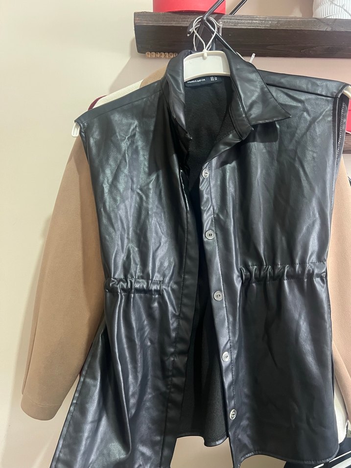 Düğmeli Siyah Deri Kadın Yelek - Görsel 2