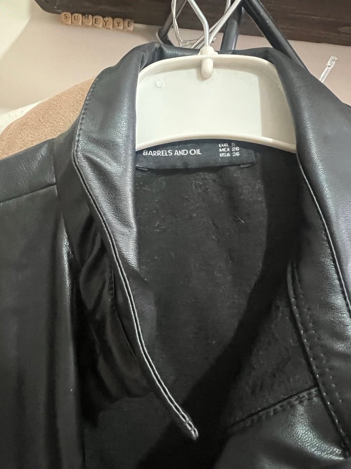 Düğmeli Siyah Deri Kadın Yelek - Görsel 3