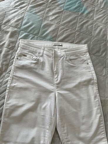 LC Waikiki Bayan pantalon