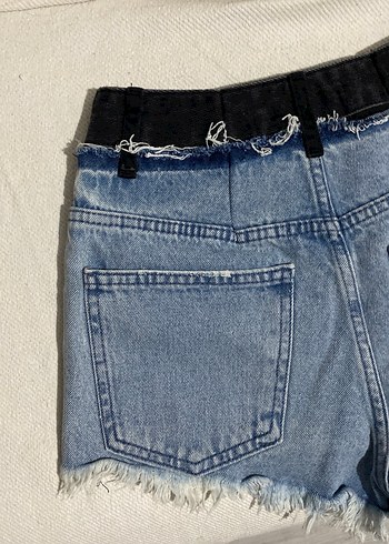 Düşük Bel Püsküllü Mini Kot Şort - Görsel 5