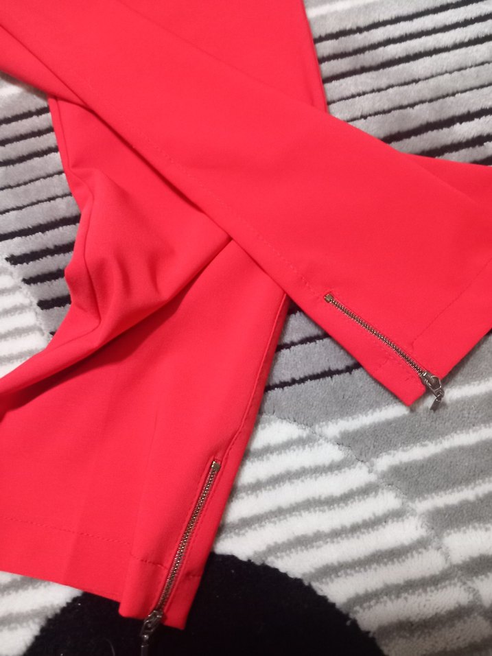 Düğmeli Kırmızı - Görsel 2