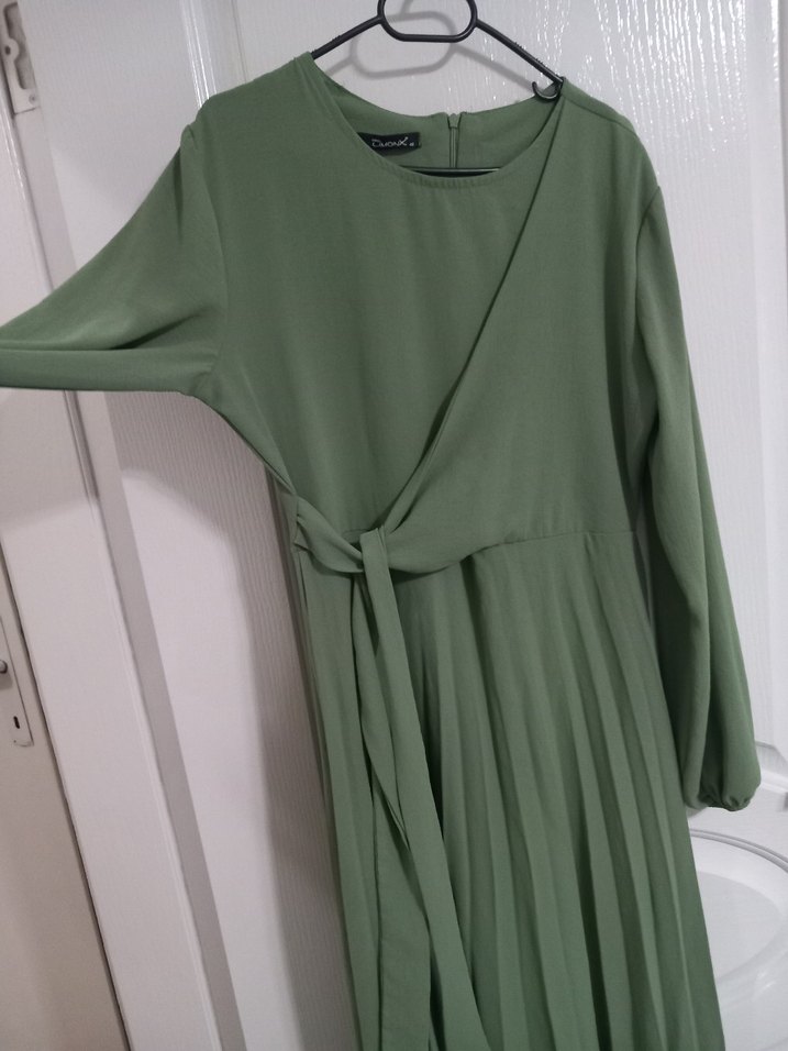 Drapeli Yeşil Kadın Uzun Elbise - Görsel 2