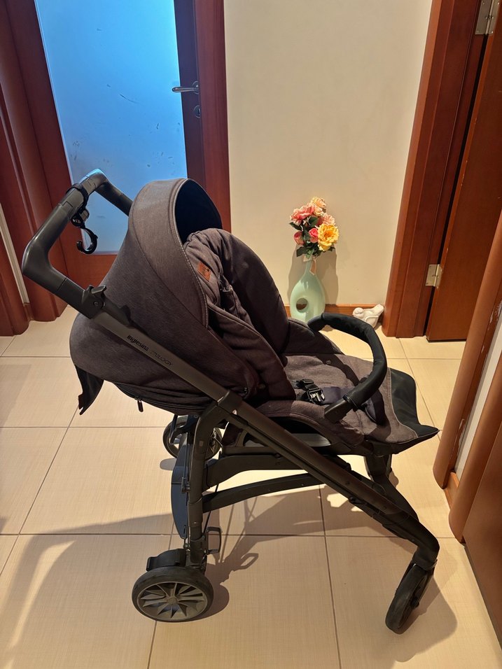 Gri inglesina triology seti - Görsel 2