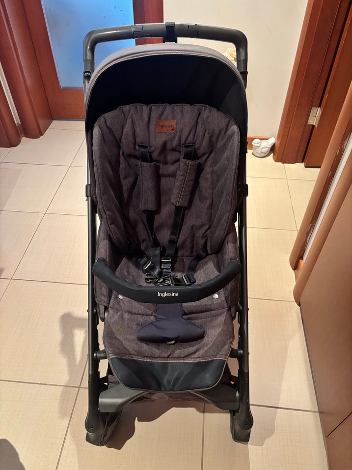 Gri inglesina triology seti - Görsel 3